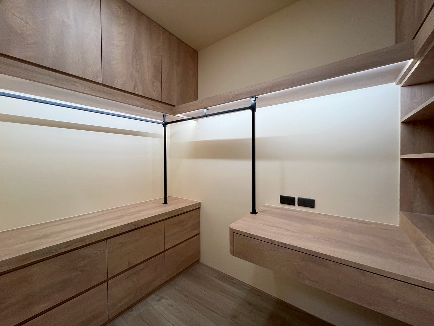 2024 - 高雄七賢大樓